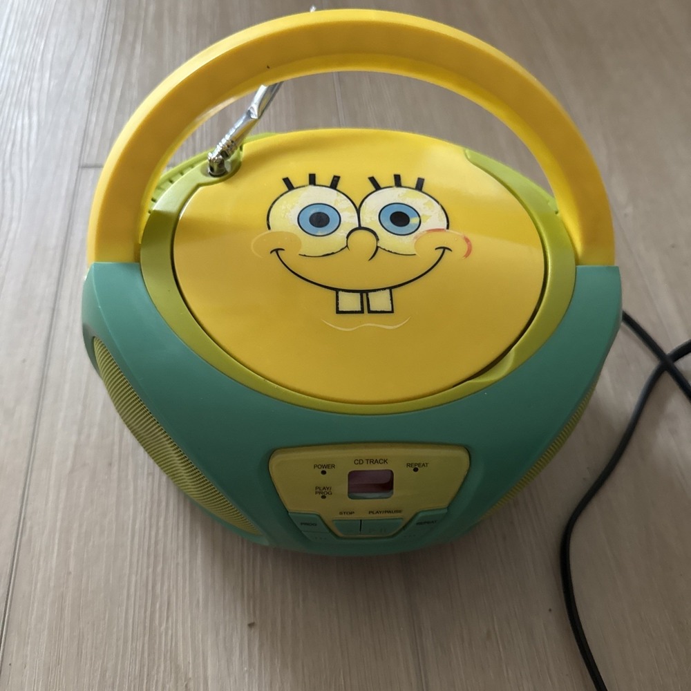 SpongeBob Boom Box AM/FM/CD Player Rare Blue and Yellow Fully Tested Portable